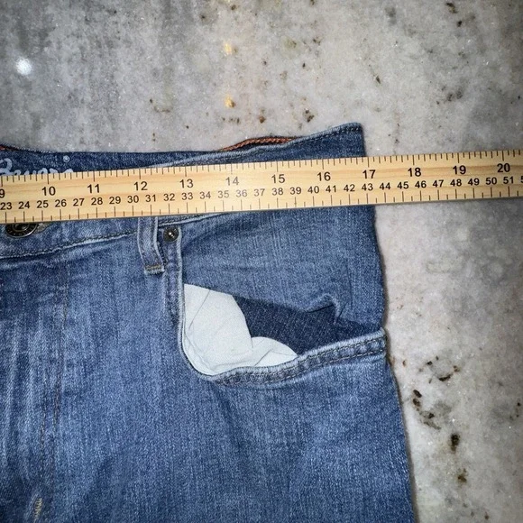 Eddie Bauer Men's 34 x 30 Jeans Straight Leg Medium Wash Work Casual Plain - Picture 2 of 6